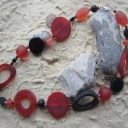 Red-Black Resin Necklace